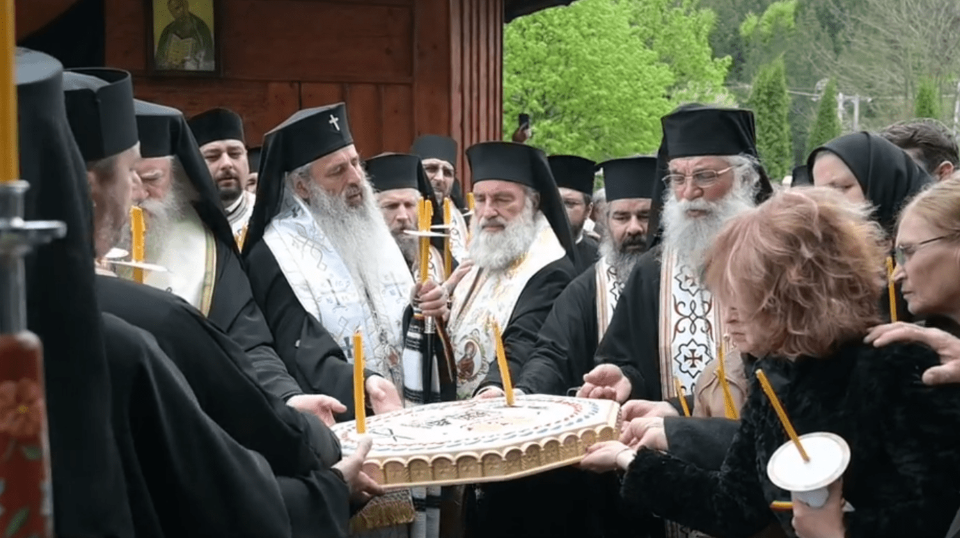 Arhiepiscopul pimen pomenit la un an de la plecare este prezent altfel nu am fi oameni ai invierii a spus ips teofan