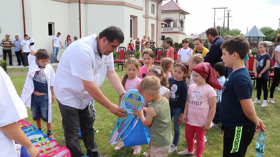 Saptamana copilului organizata de voluntarii paraclisului catedralei nationale