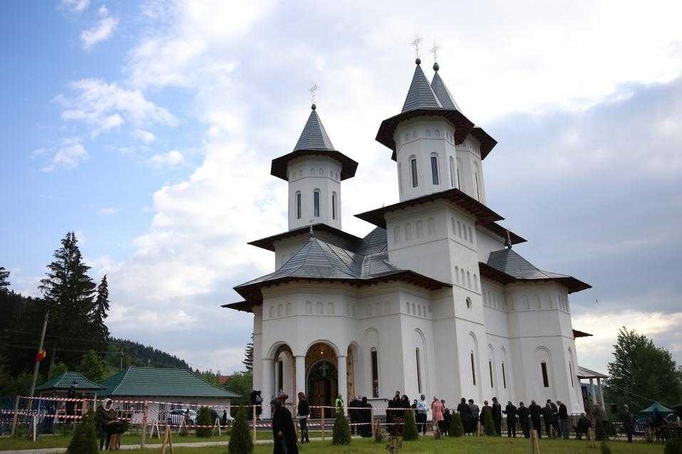 Sfintire Biserica Cracaul Negru Neamt Foto Flavius Popa 1