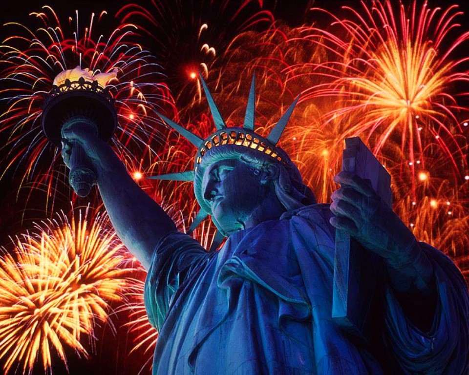 Architecture Statue Of Liberty And Fireworks Display 572692