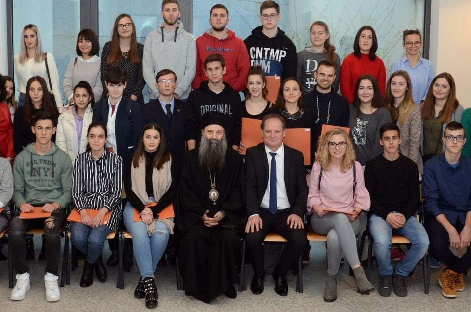 Patrijarh sa stipendistima