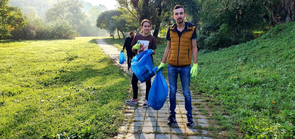 Actiune de ecologizare realizata de tinerii misionari din targoviste