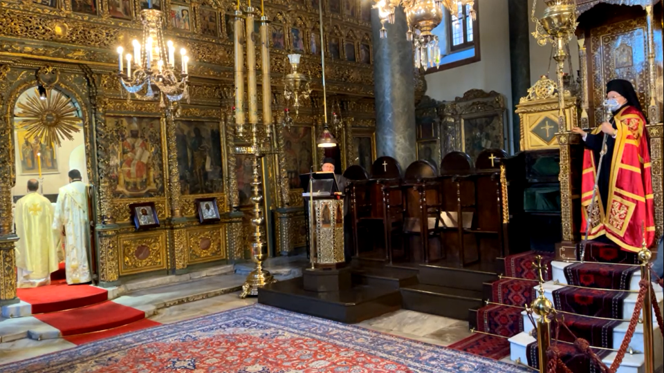 Χοροστασία του Μητροπολίτου Μυριοφύτου και Περιστάσεως Ειρηναίου στον Πατριαρχικό Ναό