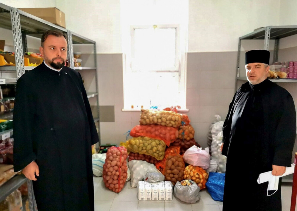 Protoieria panciu a oferit o tona de alimente spitalului municipal adjud