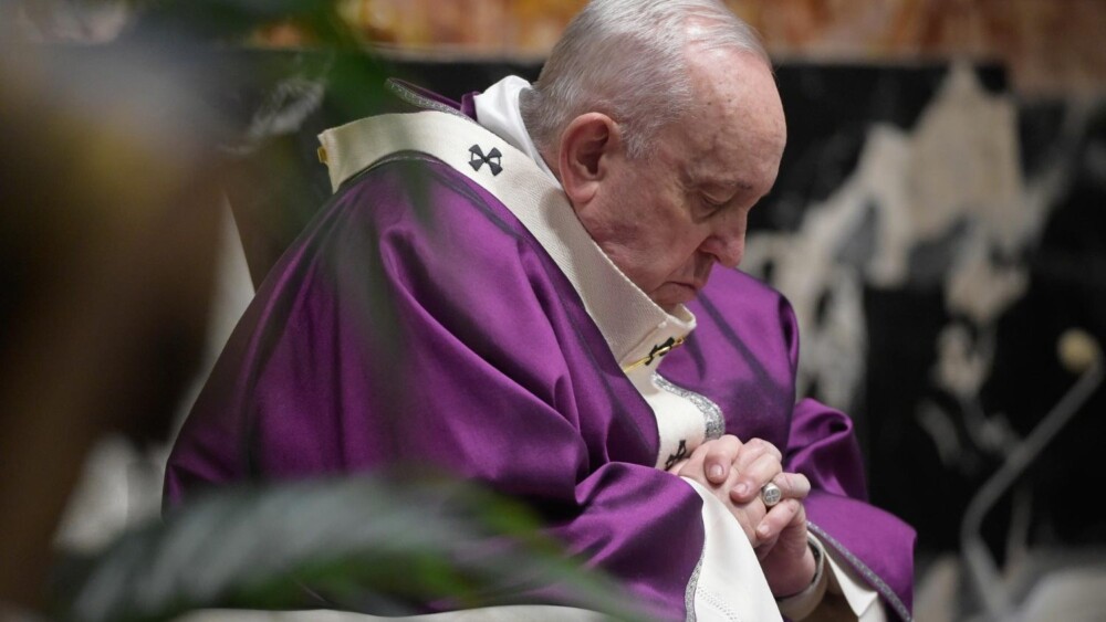Dolore al ginocchio il Papa non va a Firenze ne presiede le Ceneri