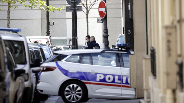 One Person Shot Dead In Front Of Paris Hospital