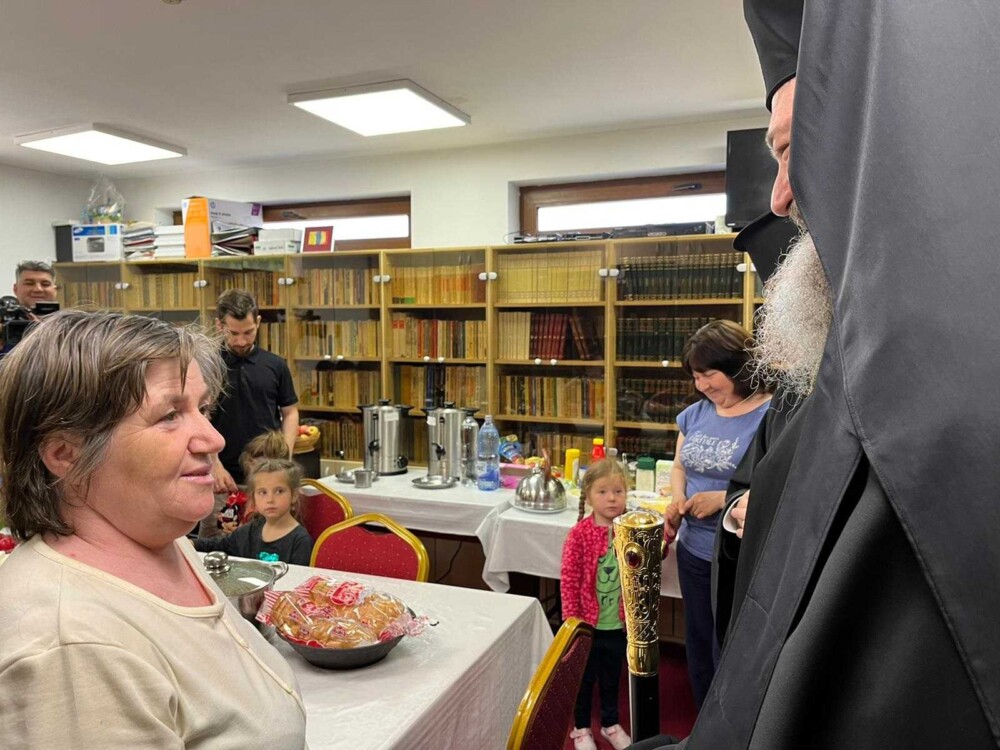 PS Ieronim a vizitat refugiatii cazati la Parohia Brancusi din Capitala