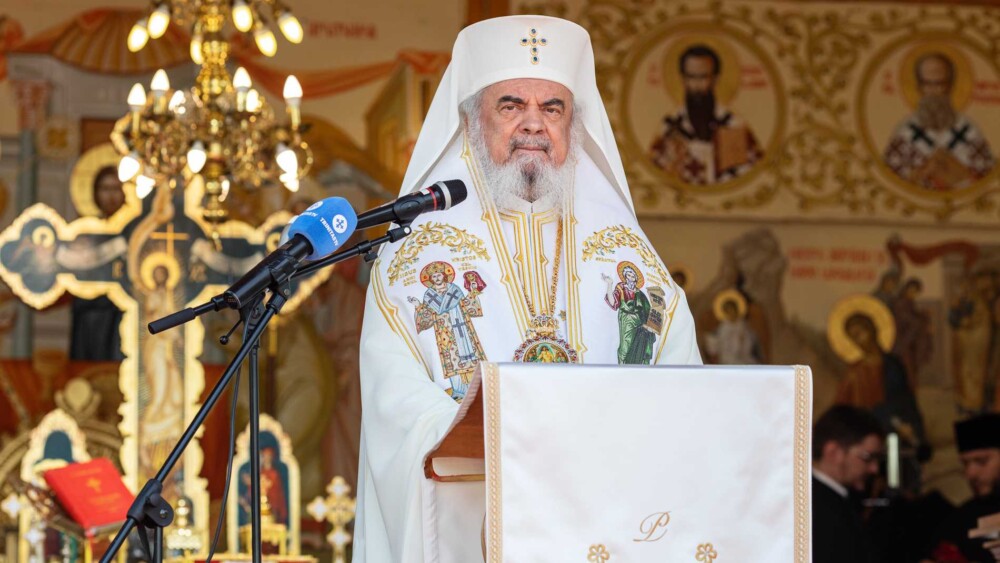 Cover patriarhul daniel paraclis catedrala