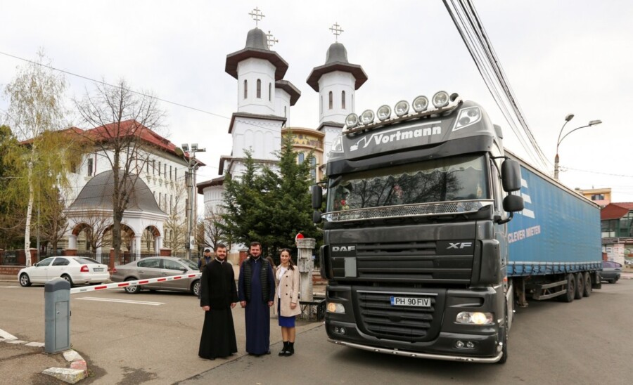 Transport umanitar pentru refugiatii ucraineni din partea arhiepiscopiei buzaului si vrancei