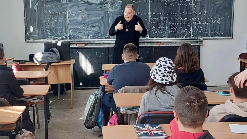 Activitati cu tinerii la pro vita iasi