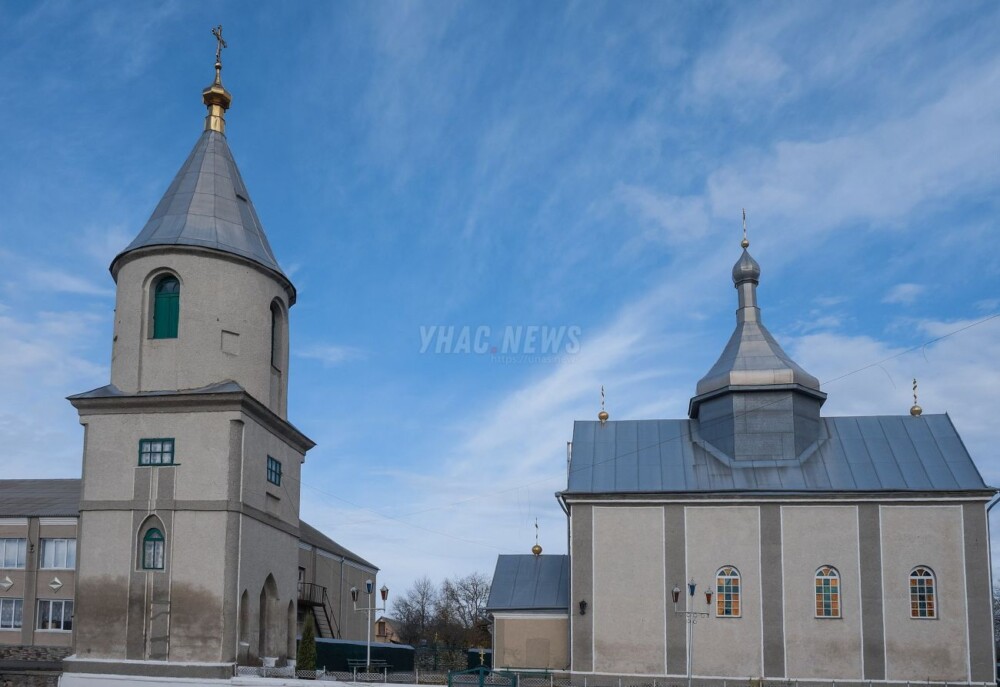 Khram u seli krasnosilka pereyshov do ptsu svyashchennyk vidmovyvsya pidtrymaty hromadu photo big