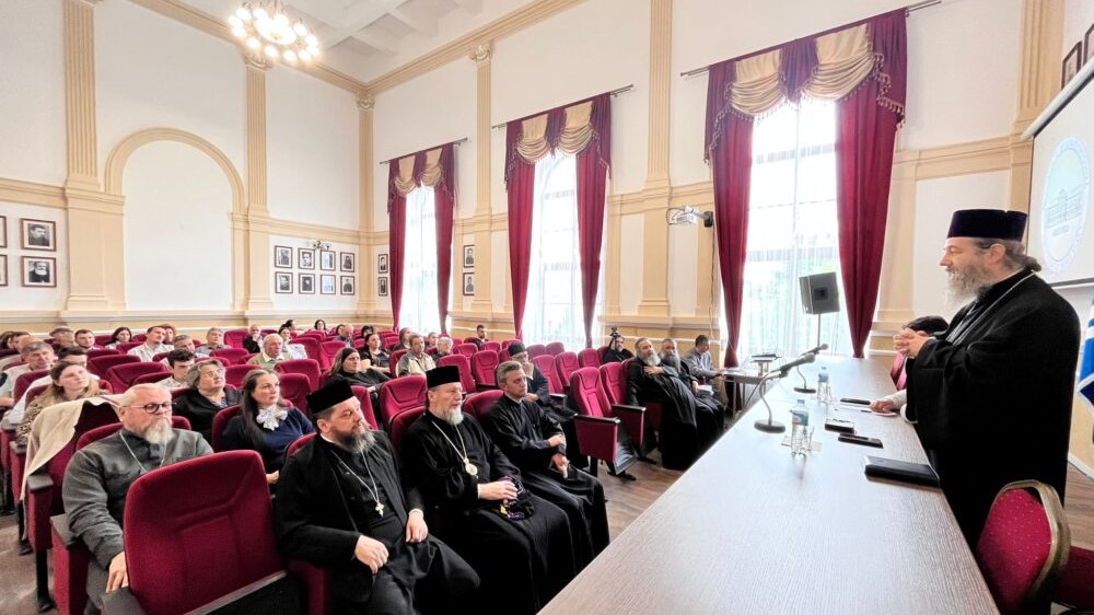 La invitatia ascor arad episcopul siluan al ungariei a sustinut o conferinta despre inviere