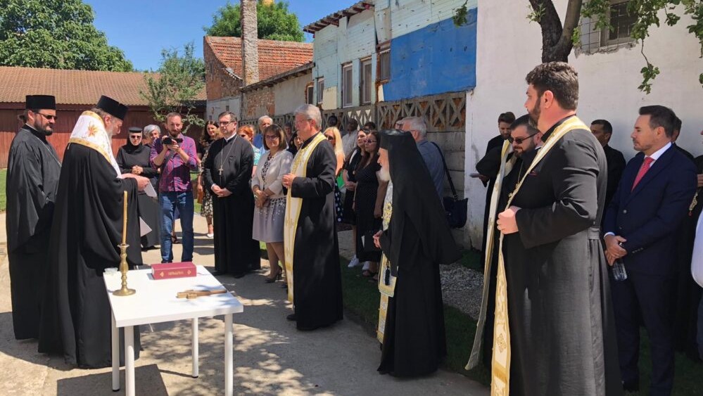 Arhiepiscopia aradului are un nou centru educational medical