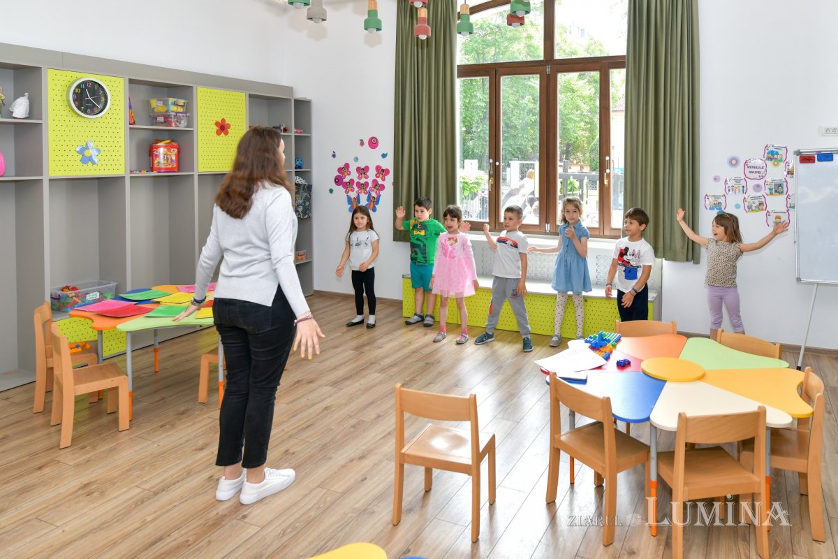 Educatie de calitate la gradinita buna vestire