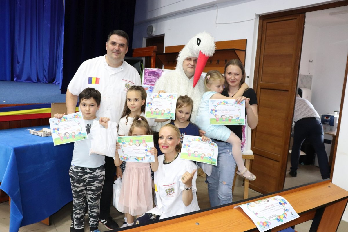 Evenimente pentru copii si comemorative organizate de voluntarii bucuresteni