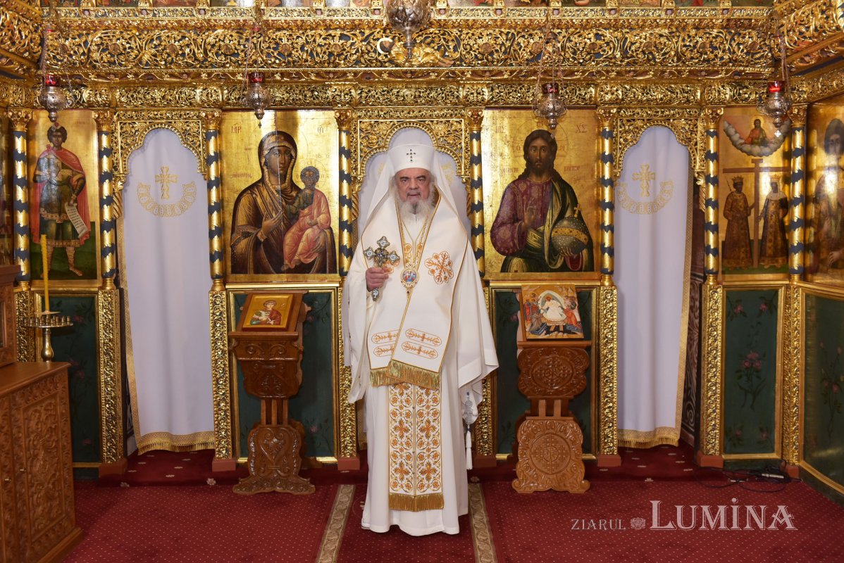 Demonii ii dezbina pe oameni iar dumnezeu ii aduna prin harul iubirii sale