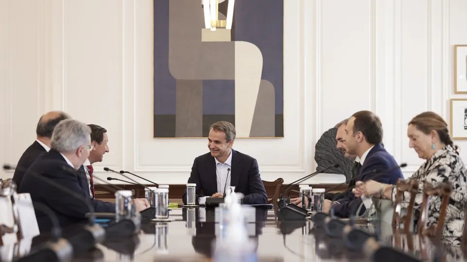 Mitsotakis omogeneis