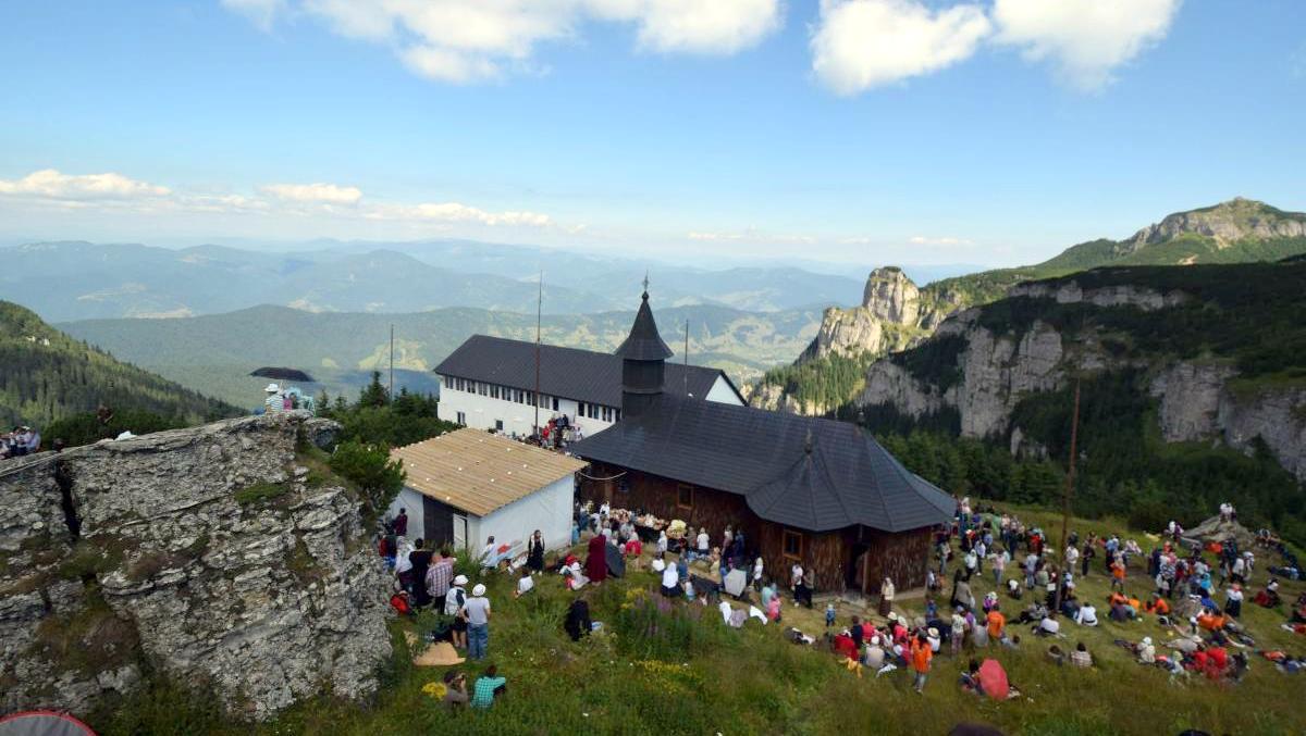 Pelerini hram manastirea ceahlau foto tudorel rusu 8