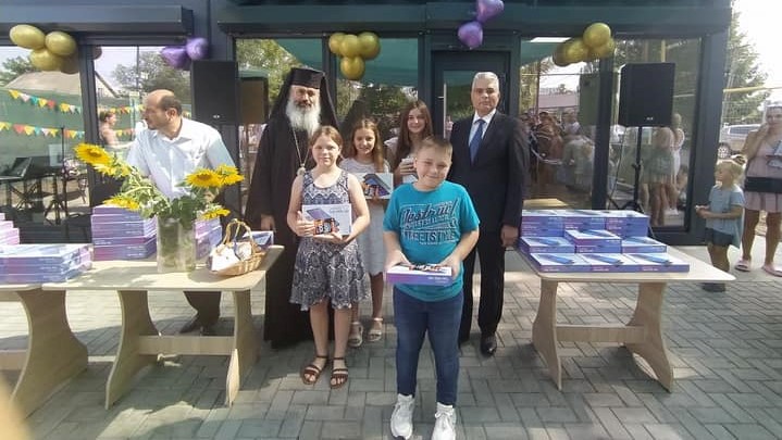 100 De Tablete Pentru Copiii Ucraineni Refugiati In Episcopia De Balti 1