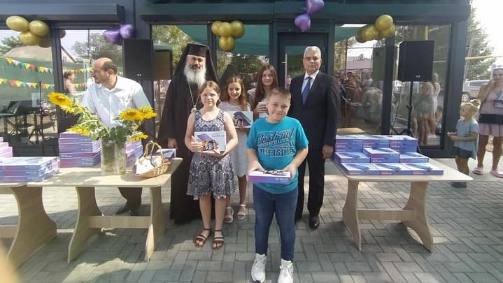 100 de tablete pentru copiii ucraineni refugiati in episcopia de balti