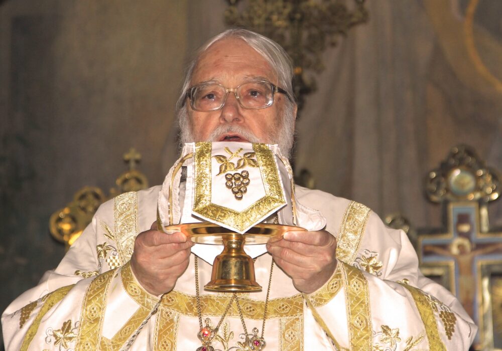 107858