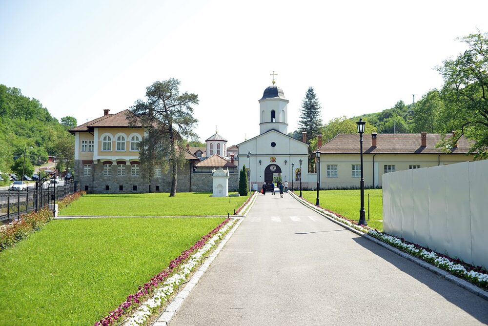 1200px Manastir Rakovica 28 04 2018