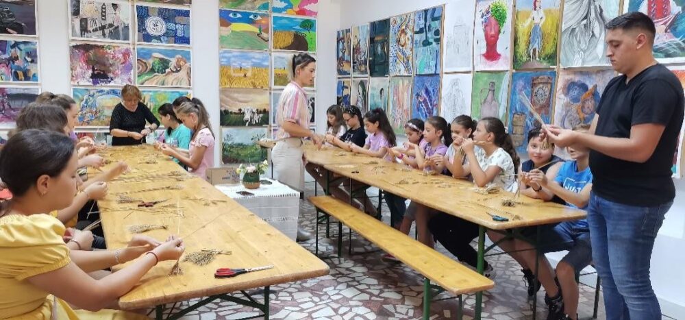 Atelierul cununa graului la slobozia