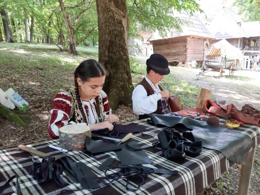 Elevi vranceni premiati la olimpiada de mestesuguri traditionale