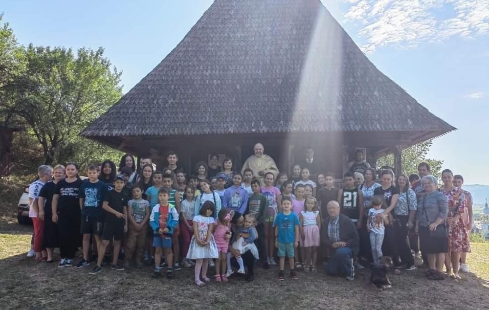 Jocuri ateliere si excursii pentru copii si tineri in arhiepiscopia alba iuliei