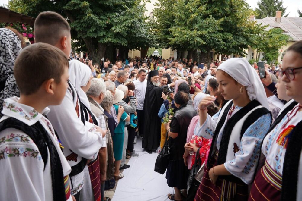Praznicul adormirii maicii domnului la manastirea galateana vladimiresti