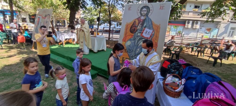 Programul ajuta un copil sa mearga la scoala la parohia iancu vechi matasari