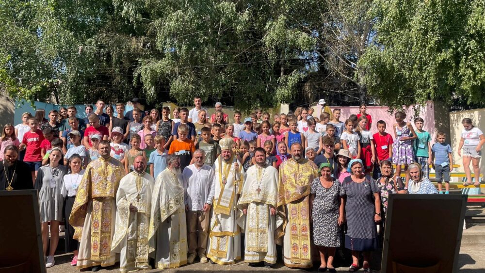 Ps veniamin alaturi de copii in tabara din protopopiatul cahul