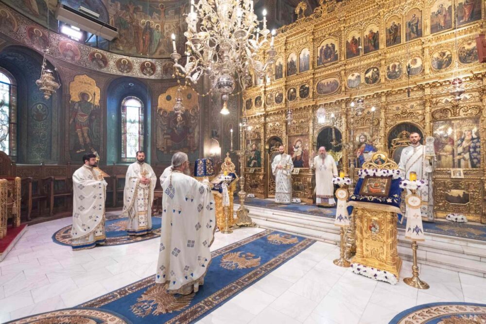 Sarbatoarea adormirii maicii domnului la catedrala patriarhala