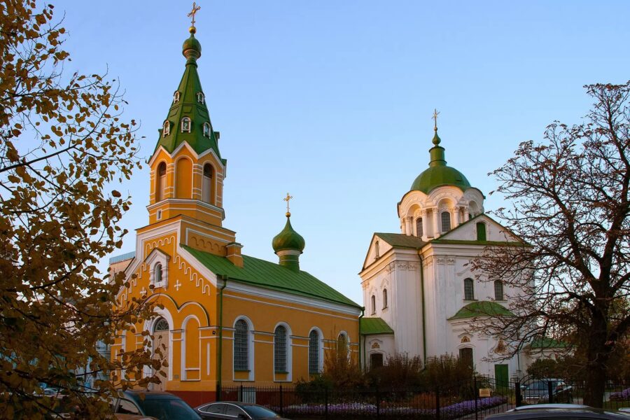 6321902c4ec6a 1920px Kompleks tserkvi Mikoli Naberezhnogo na Podoli.jpg