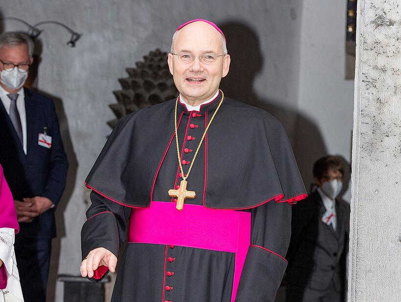 Bischof Dr. Helmut Dieser beim ökumenischen Gottesdienst für die Opfer der Flutkatastrophe im Hohen Dom zu Aachen. Aache