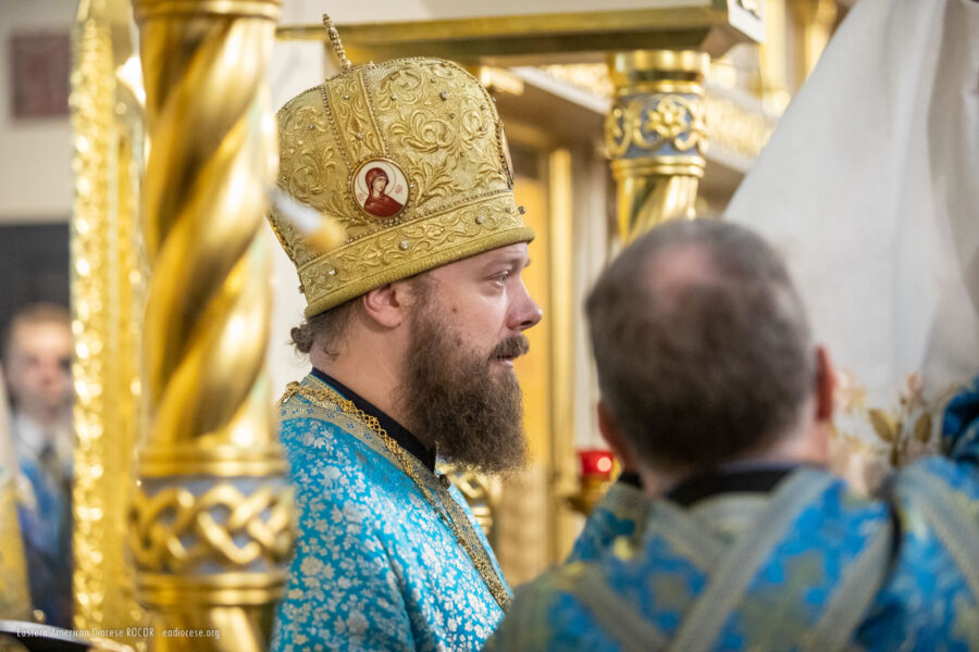 9mnenthronment 147 jpg