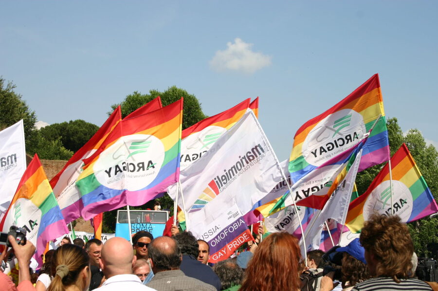 Bandiere gay Gay Pride di Roma 16 6 2007 Foto Giovanni DallOrto