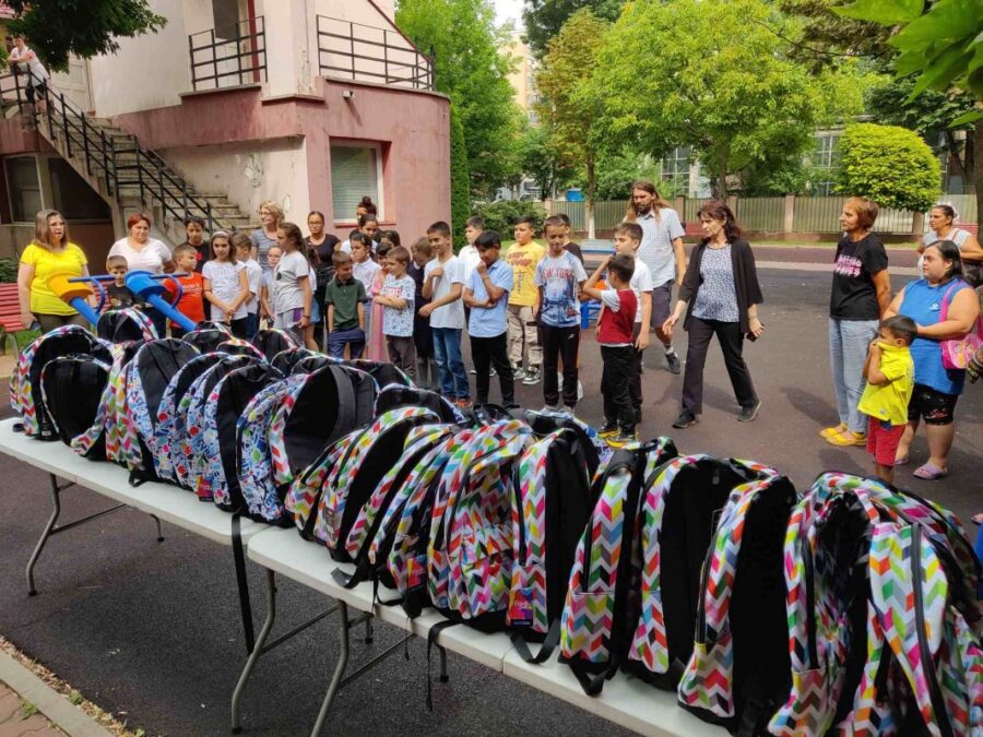 Ajutoare pentru elevi din protoieria sector 4 capitala