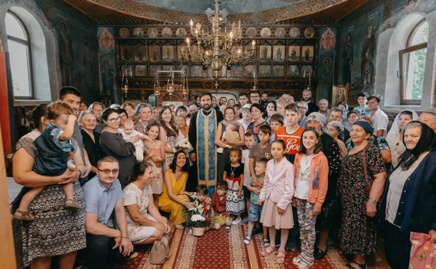 Burse pentru copiii din parohia sacaresti.jpg