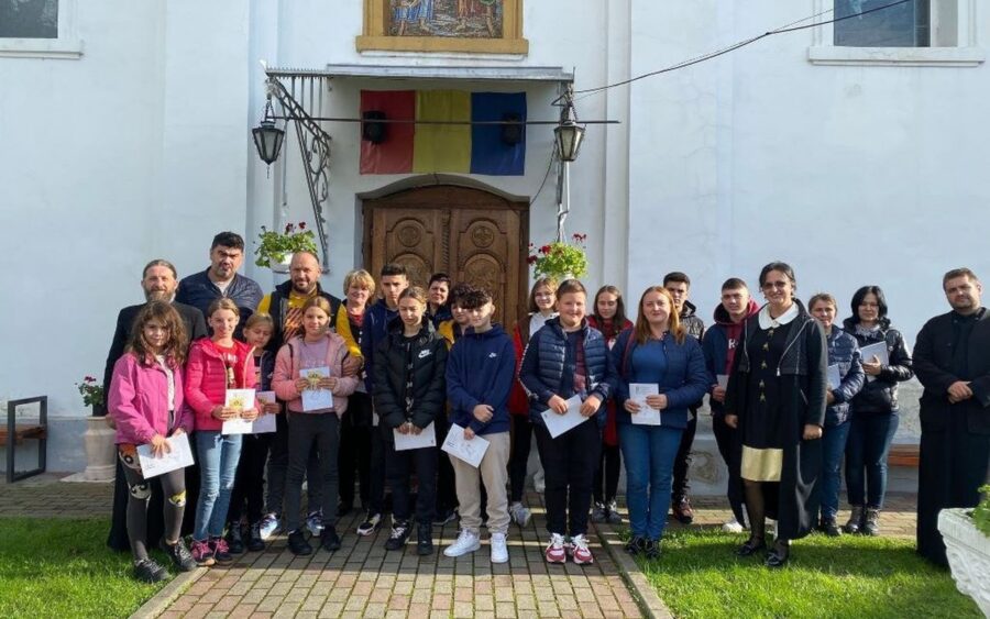 Noi activitati cu tinerii in parohii din caras severin