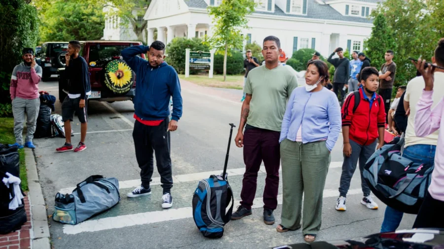 WebRNS Migrants Marthas Vineyard4