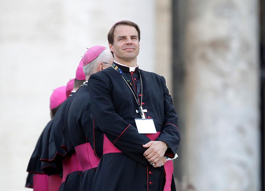 Papst Franziskus trifft Ministranten im Vatikan
