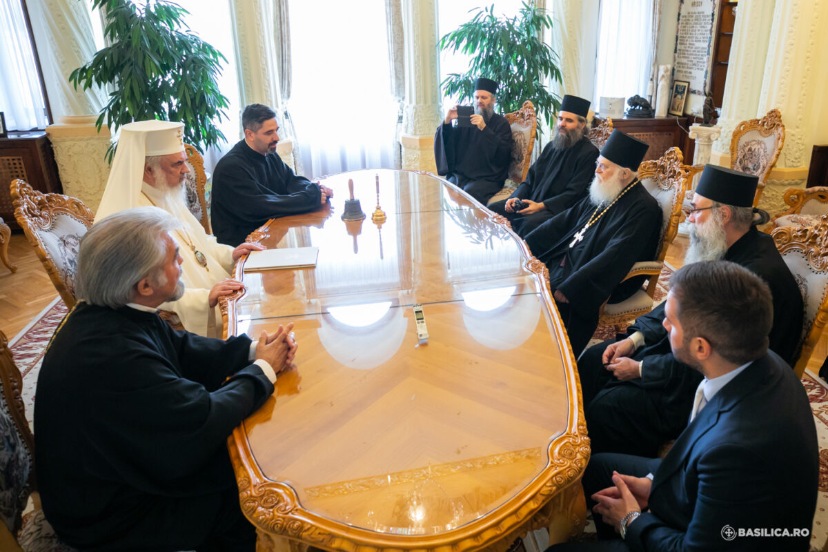 Parintele Efrem Vatopedinul la Patriarhul Daniel