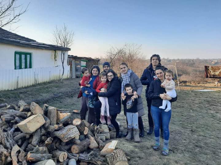 Ascor iasi ofera lemne de foc familiilor care nu si le permit