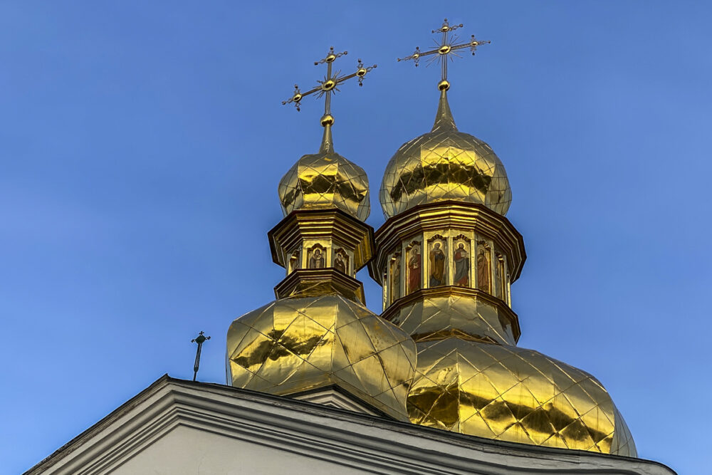 Domes of kiev in the ukraine w1200