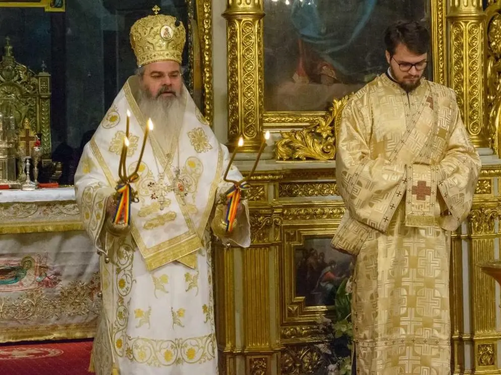 Foto sfintii trei ierarhi la catedrala mitropolitana 96.jpg