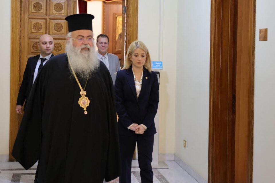230114034244 ANNITA DIMITRIOU ARXIEPISKOPOS KYPROU GEORGIOS01
