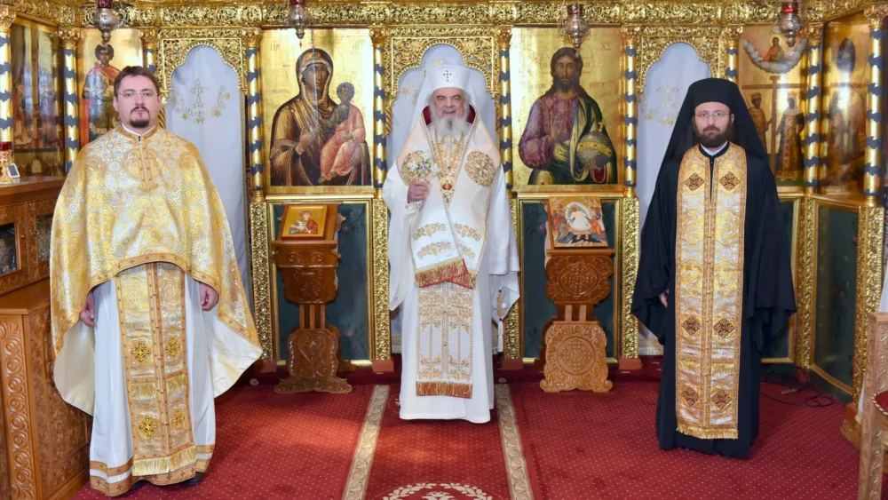 Patriarhul Daniel la Paraclisul Sf Gheorghe.jpg