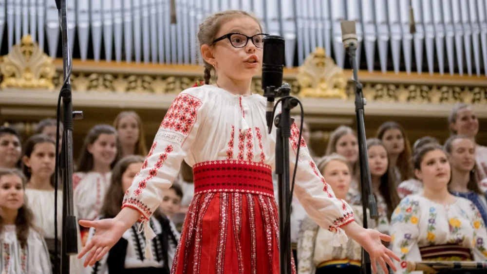 Participa la selectia pentru corul de copii si tineret symbol jean lupu al patriarhiei romane.jpg