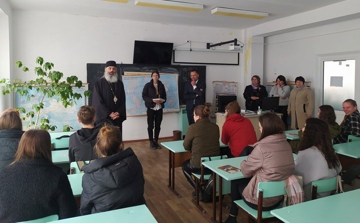 Bursa mecena vasile stroescu pentru o eleva silitoare